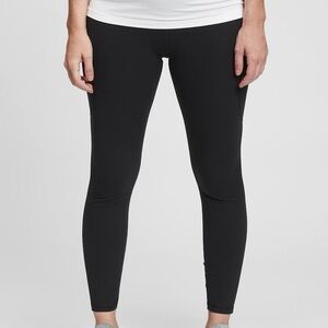 New! Gap maternity size XS under belly 7/8 power leggings true black pants